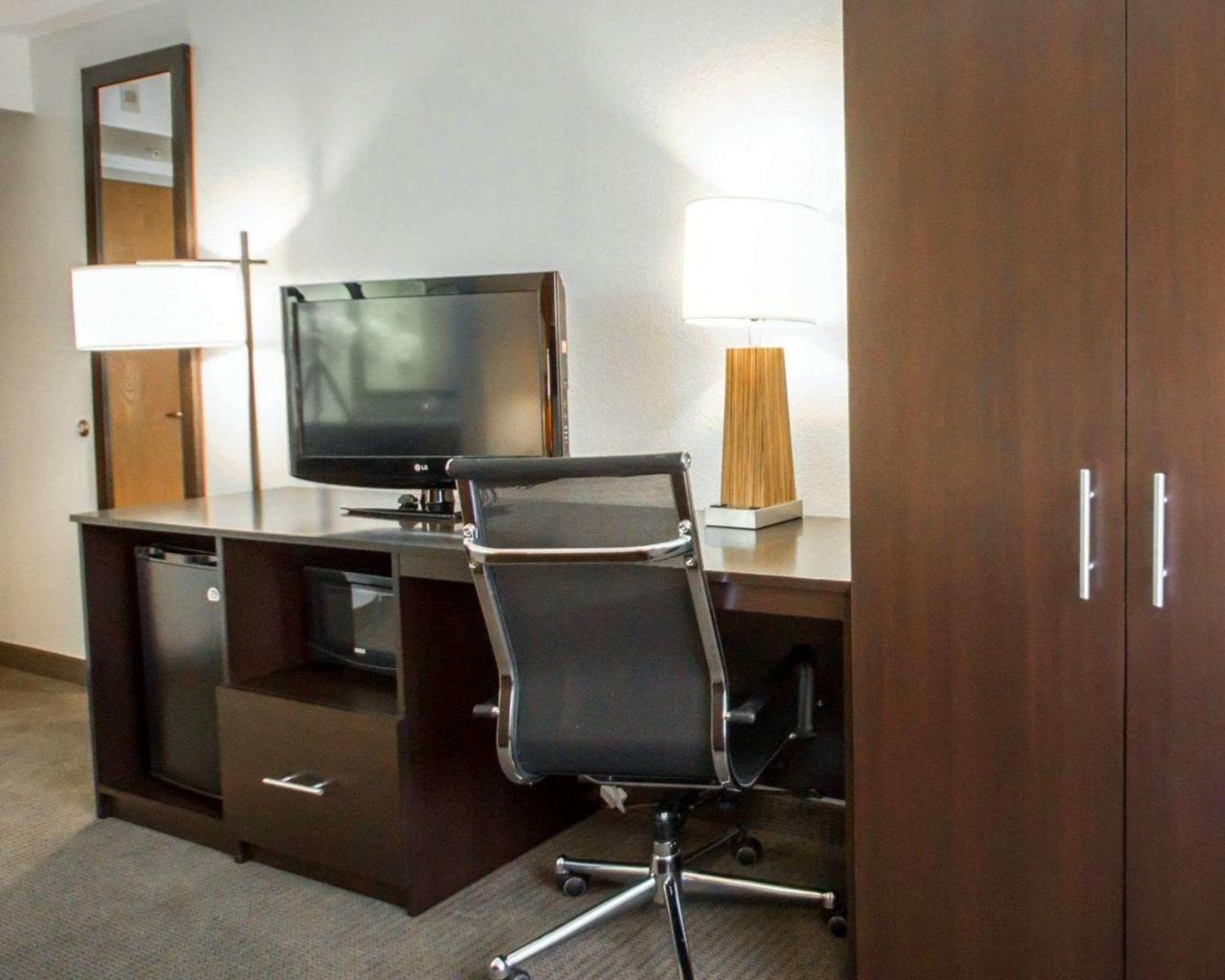 Sleep Inn & Suites Riverfront Эллентон Экстерьер фото